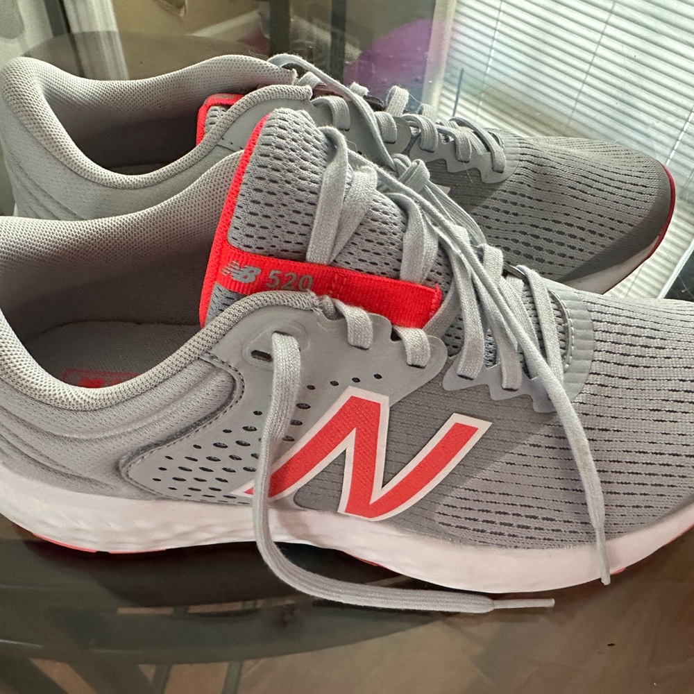 New Balance Tennis Shoes Womens Size 10